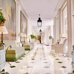 ***** Hotel Le Bristol Paris, Oetker Francja